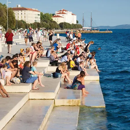 Apartment Stunning In With Wifi Zadar